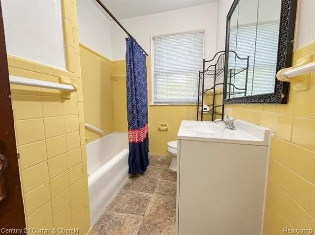 3237 Calvert St - Photo 5 of 8
