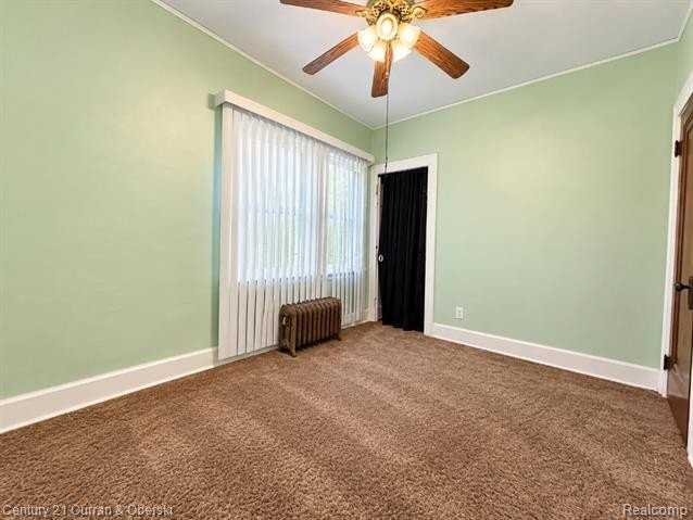 3237 Calvert St - Photo 6 of 8
