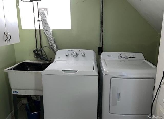 1441 Lawrence St - Photo 6 of 9