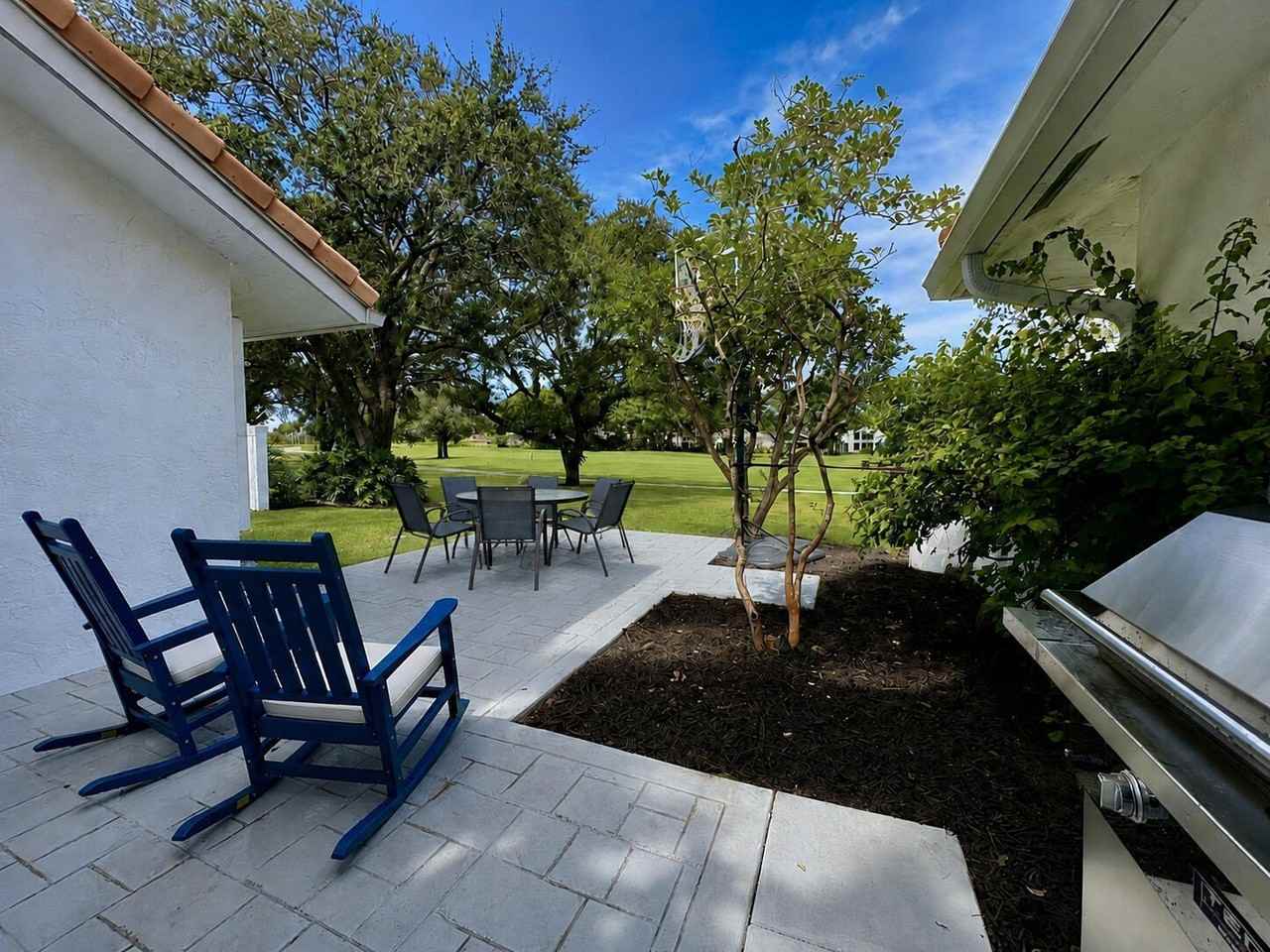 2295 Nw 53rd St - Photo 6 of 29