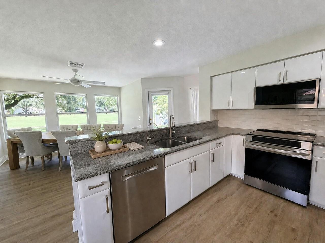 2295 Nw 53rd St - Photo 7 of 29