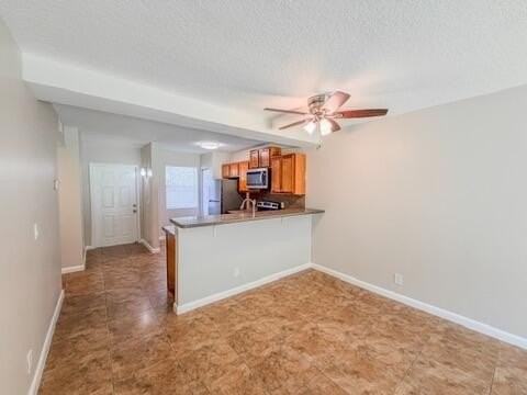 2109 Se 3rd St #B - Photo 5 of 19