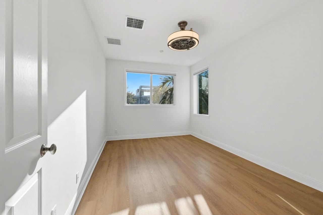 1812 Ne 26th Ave - Photo 6 of 19