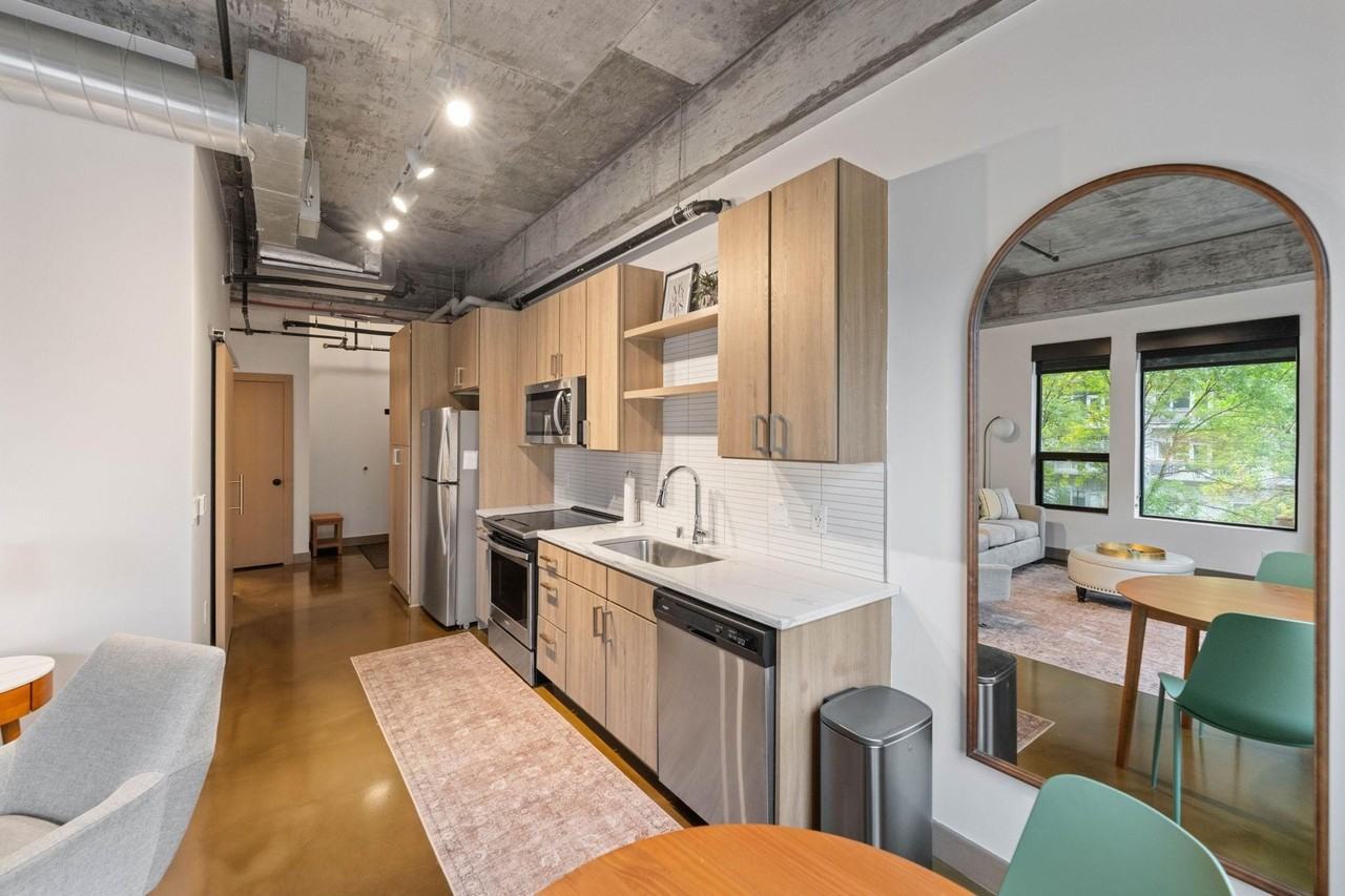 728 3rd St N #201 - Photo 5 of 50