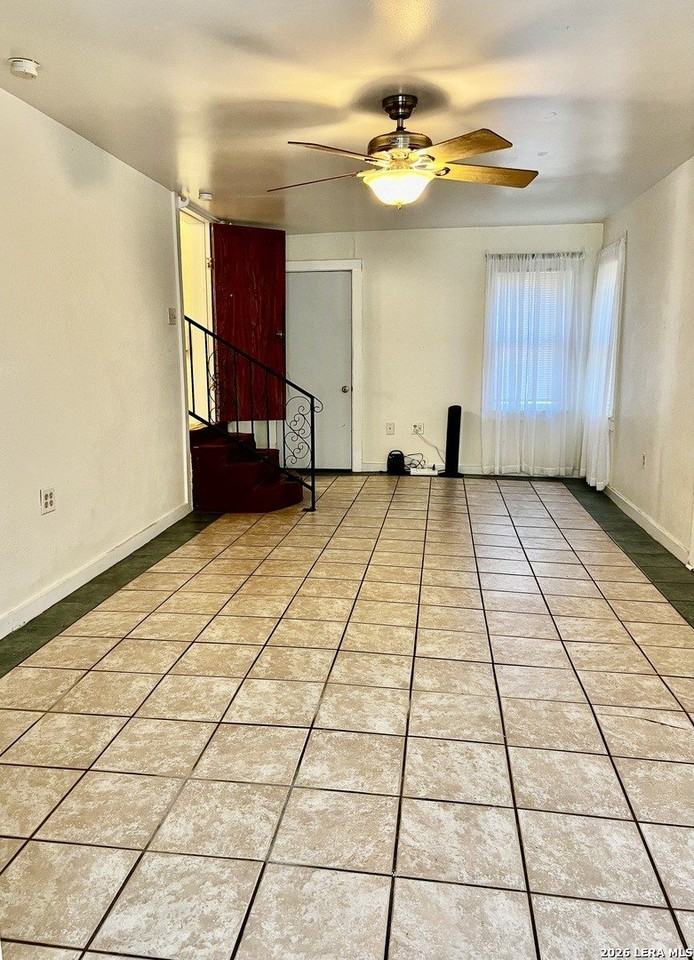 7014 Dorothy Louise Dr - Photo 4 of 7