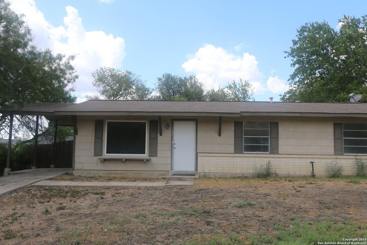 127 Fair Valley St - Photo 2 of 20