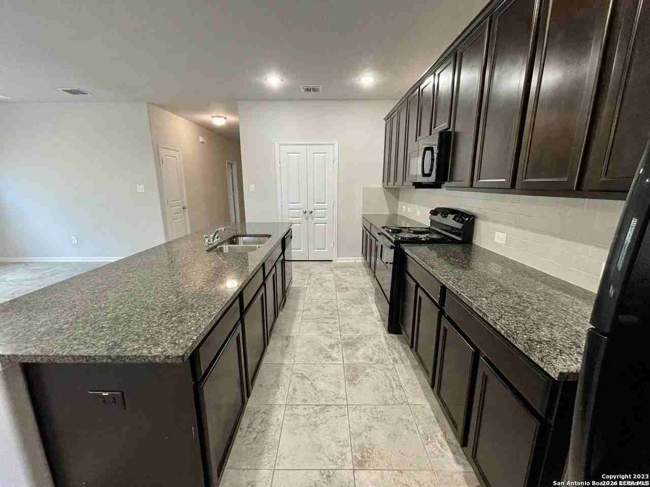 2618 Bordelon Nest - Photo 4 of 18