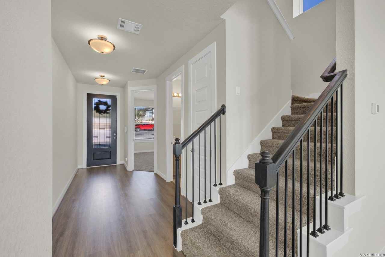 15418 Ivory Hls - Photo 2 of 39