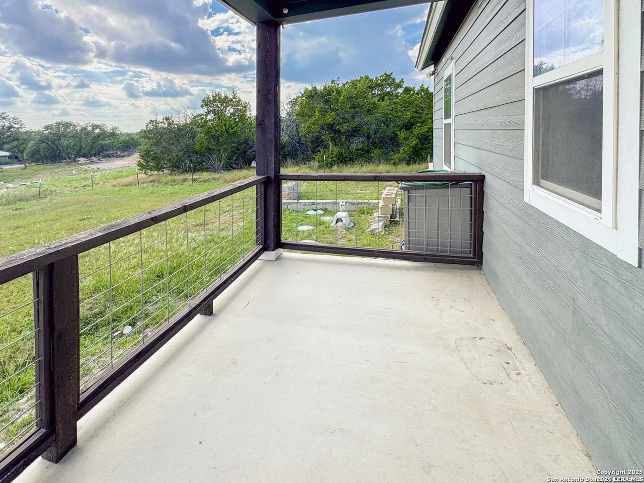 2410 Golf Dr - Photo 5 of 21