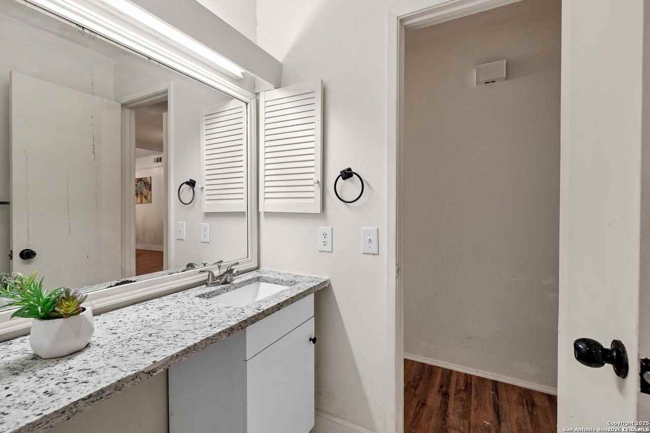7637 Antique Oak St - Photo 7 of 17