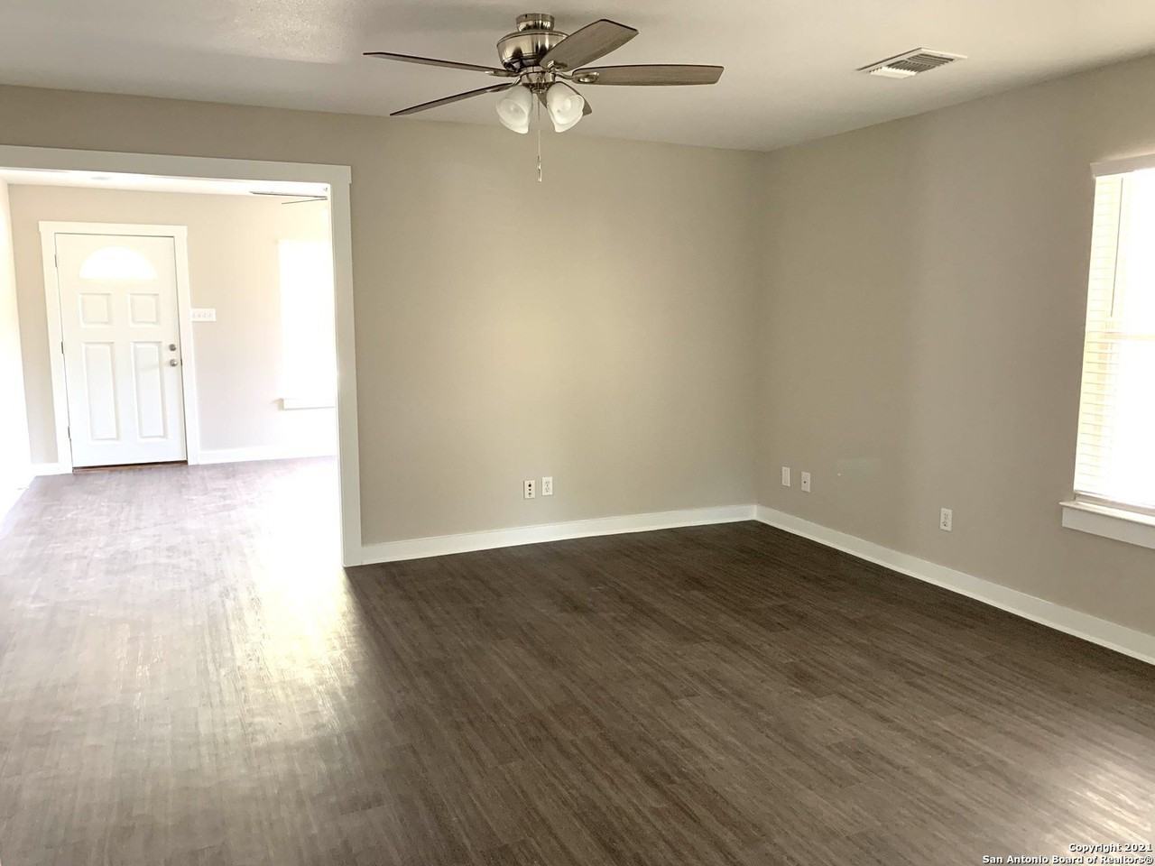 3502 Lura Ln - Photo 4 of 22