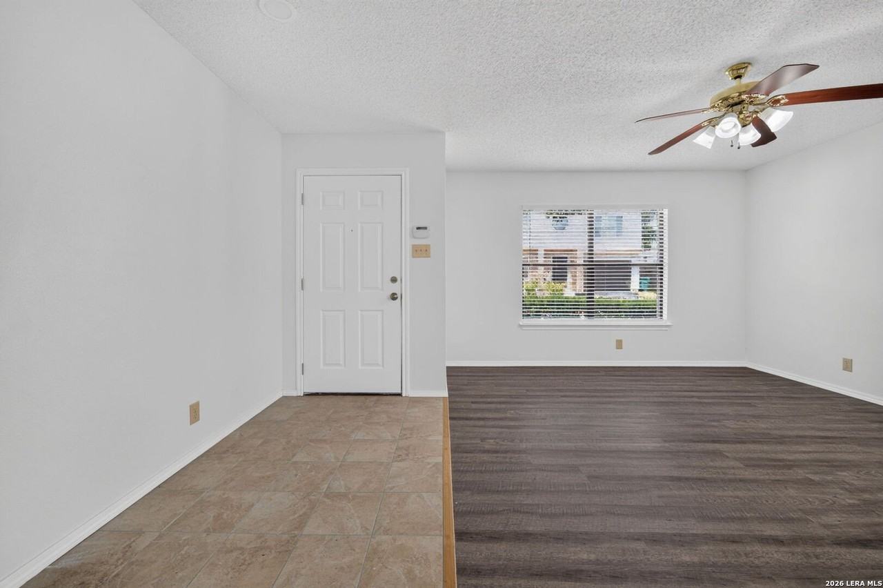 5123 Sunset Glade - Photo 5 of 29