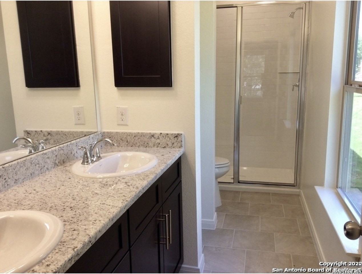 106 Lakeview Ct - Photo 6 of 6
