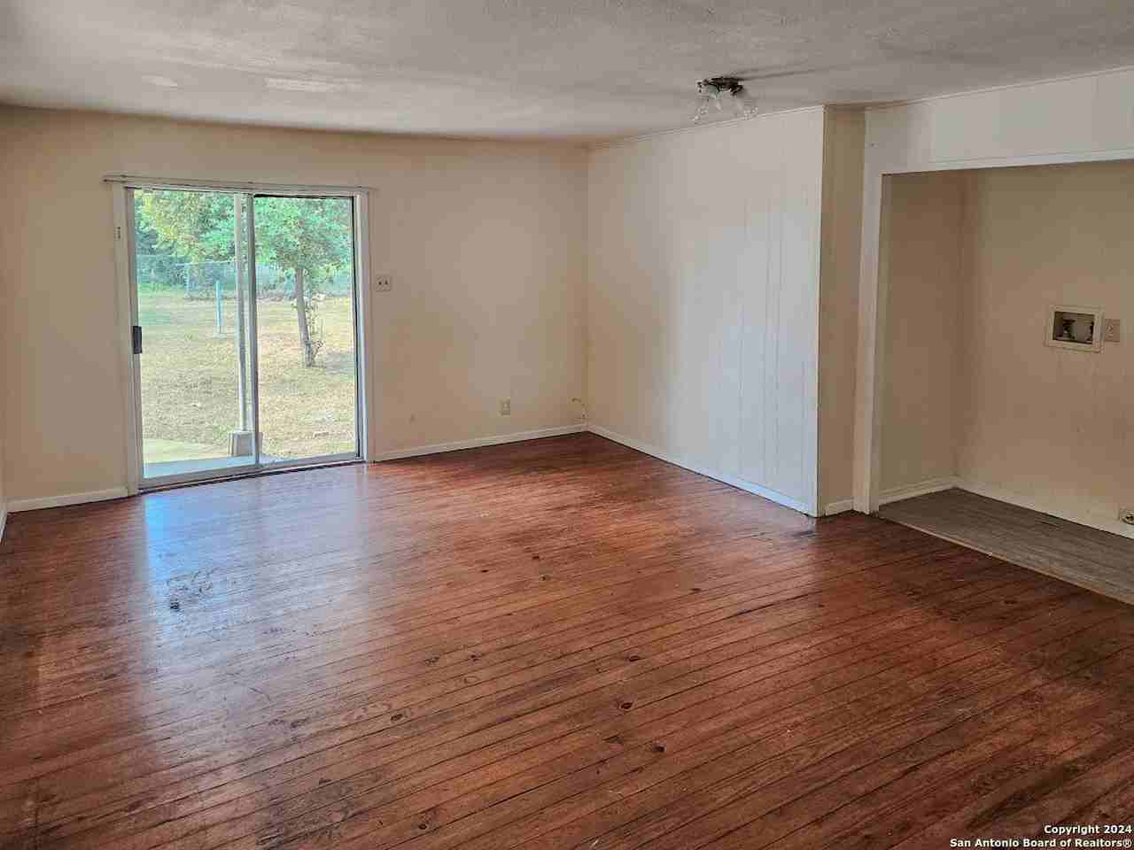 2445 Wyoming St - Photo 5 of 14