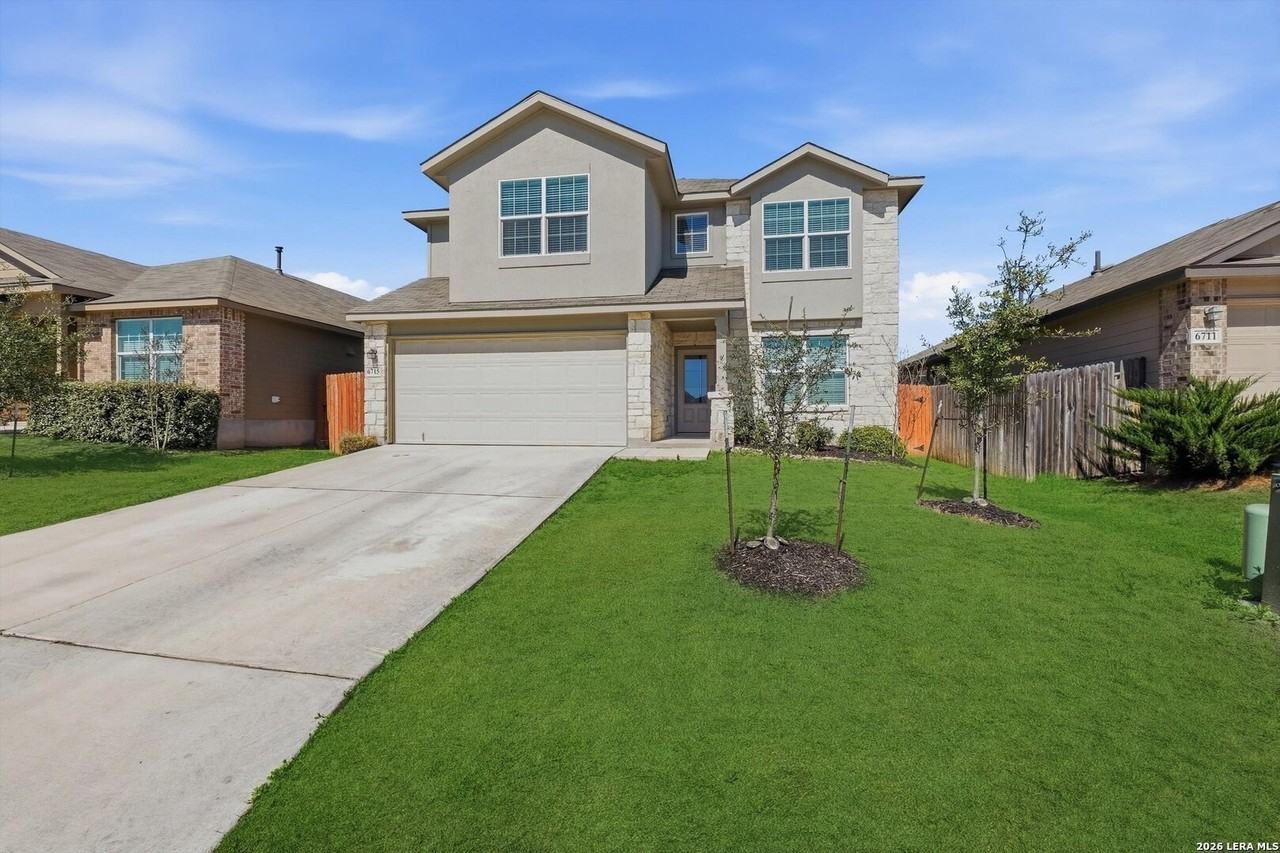 6715 Kingsley Edge - Photo 3 of 37