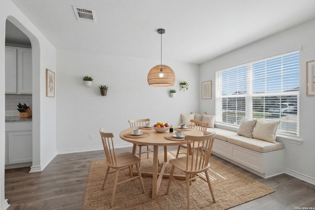 6715 Kingsley Edge - Photo 7 of 37