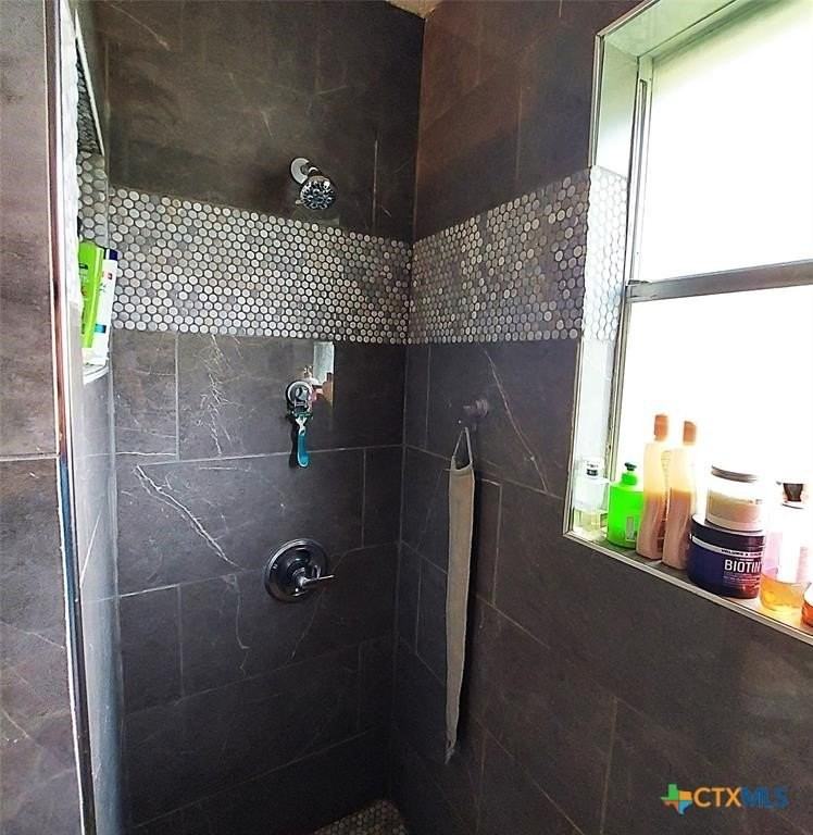 2303 Dover Rd - Photo 6 of 15