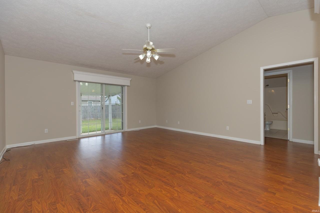 4100 Trinity Dr - Photo 3 of 22