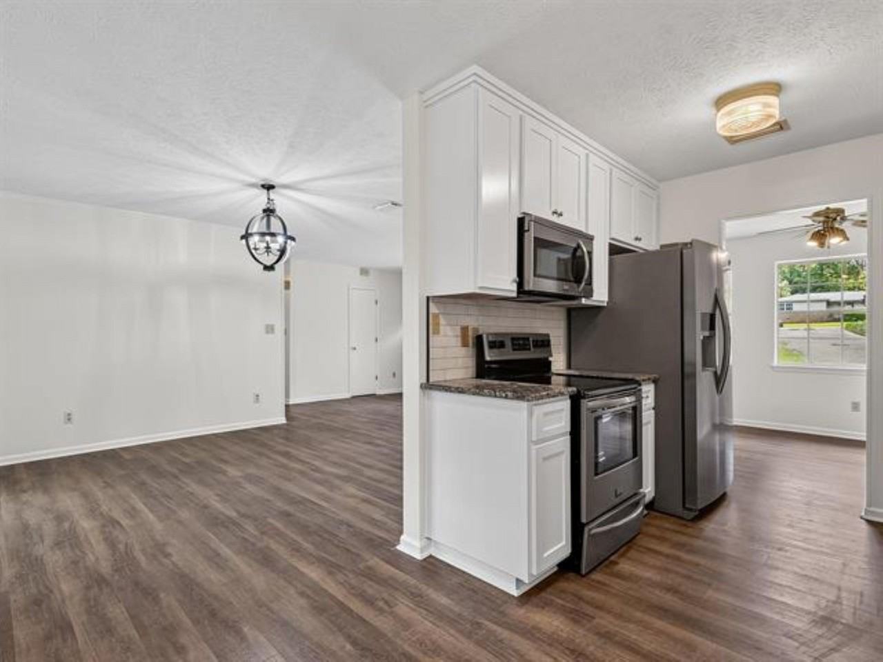 2413 Tree Top Ct - Photo 7 of 40