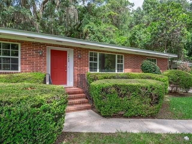 1908 Rosedale Dr - Photo 3 of 44