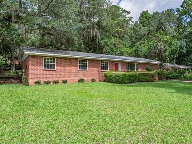 1908 Rosedale Dr - Photo 4 of 44