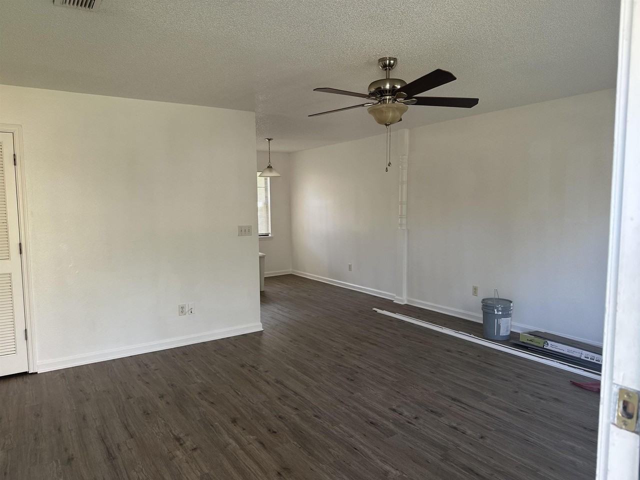 1571 Coombs Dr #2 - Photo 3 of 7