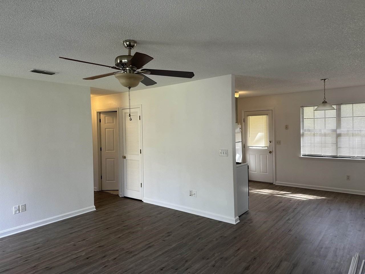 1571 Coombs Dr #2 - Photo 6 of 7