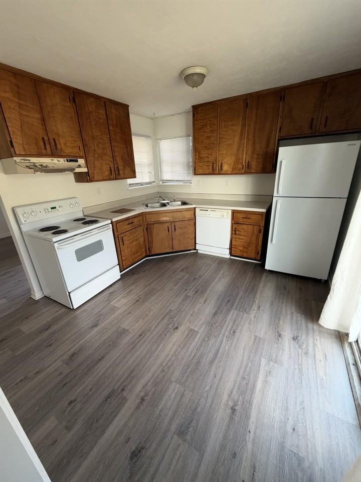 2653 Chateau Ln - Photo 5 of 7