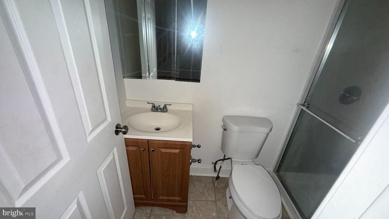 2313 Lauretta Ave - Photo 5 of 30