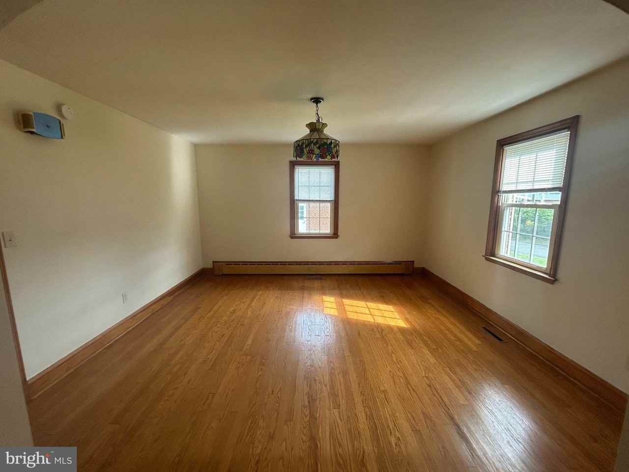 10005 Harford Rd - Photo 6 of 19
