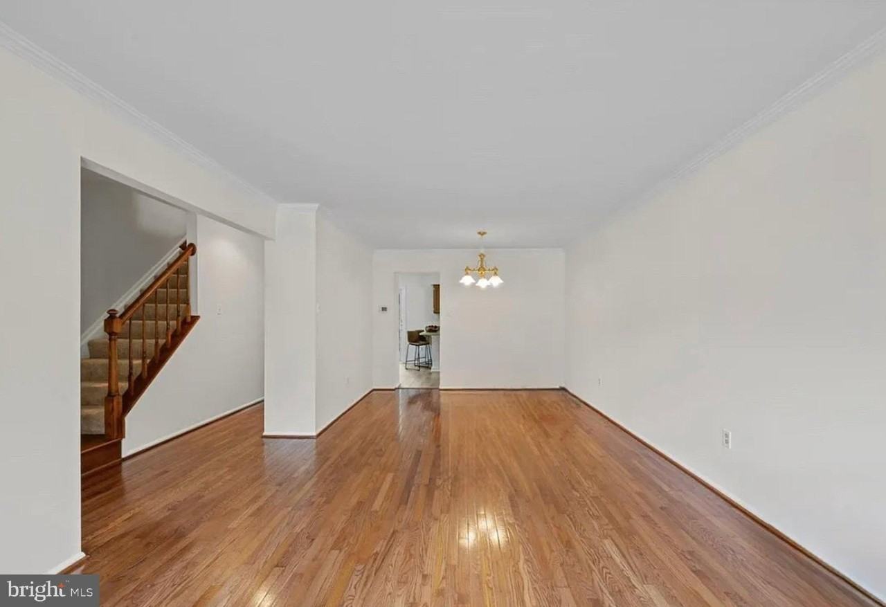 4775 Leyden Way - Photo 3 of 10