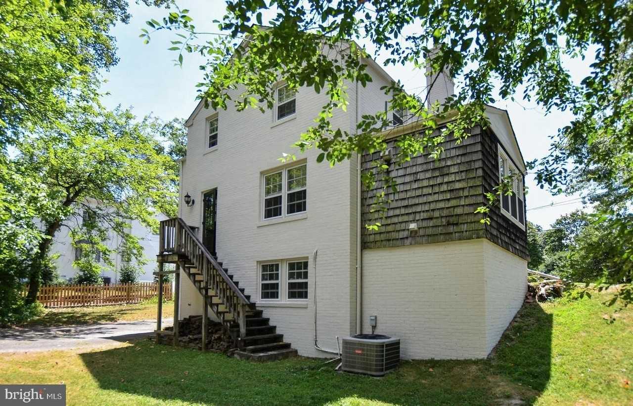 6123 Wynnwood Rd - Photo 6 of 41