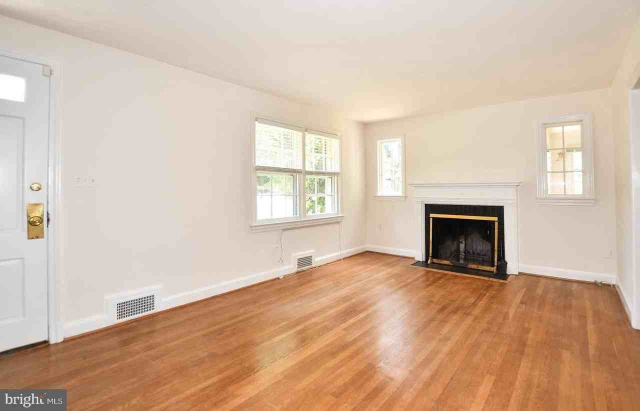 6123 Wynnwood Rd - Photo 7 of 41