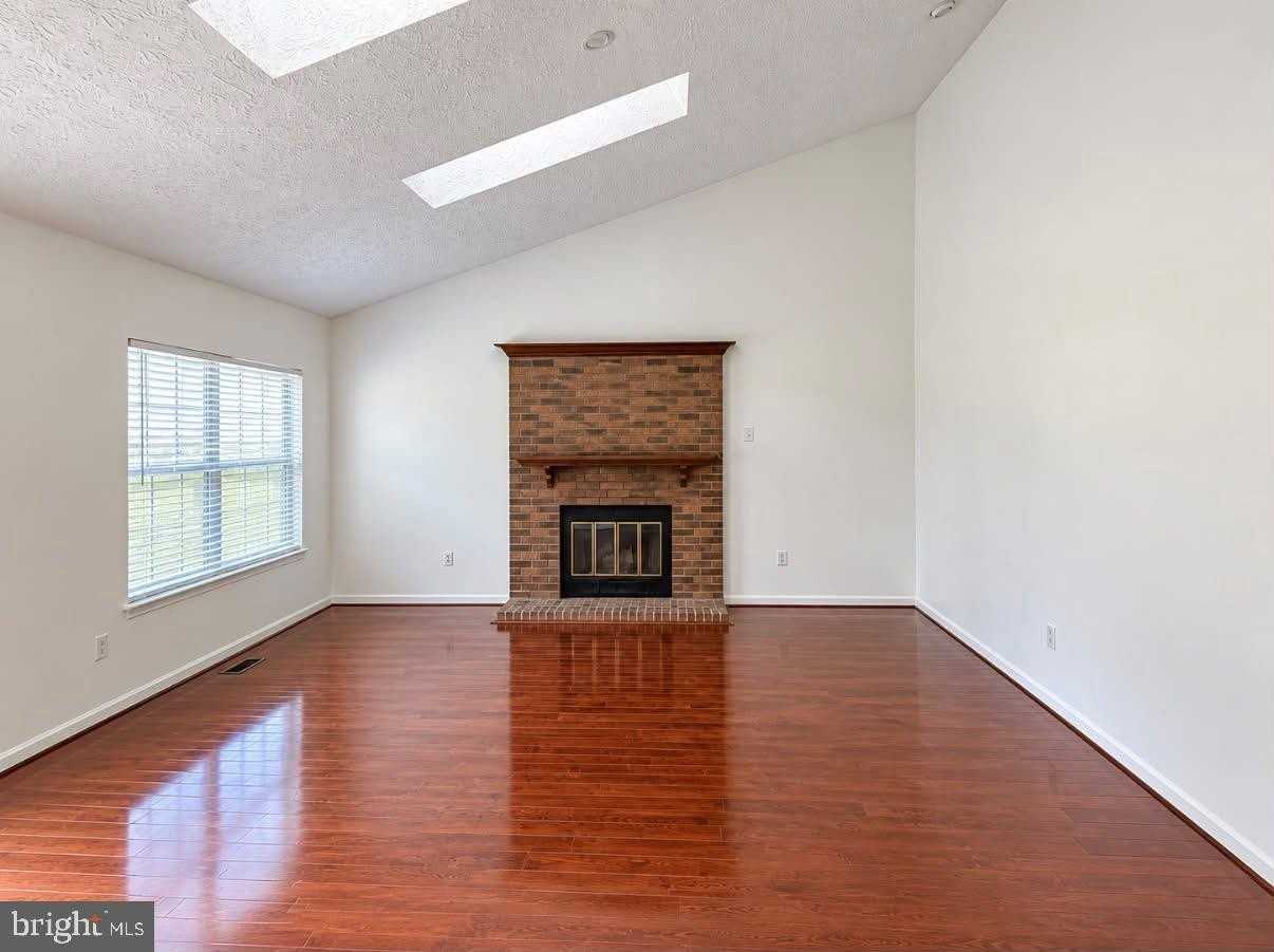 7707 Willow Hill Dr - Photo 4 of 17
