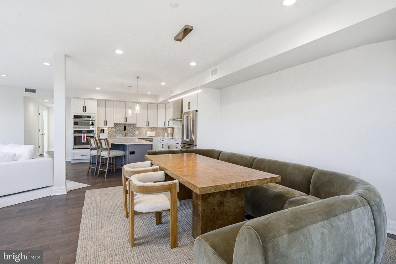 151 Kings Hwy E #A - Photo 6 of 22