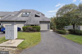 932 Chanticleer - Photo 1 of 1