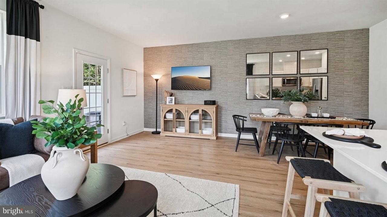 22 Whaler Ave - Photo 2 of 29