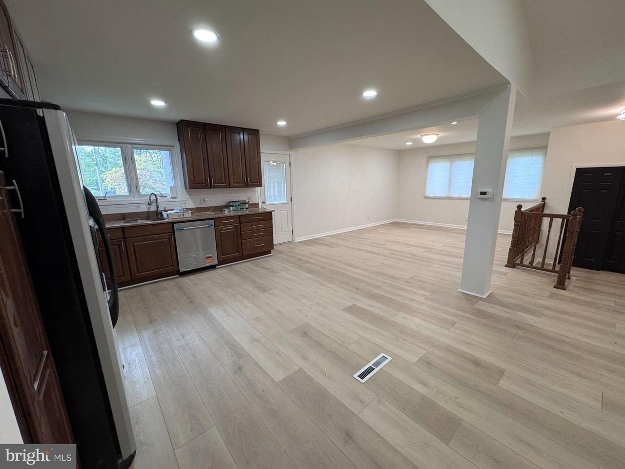 1738 Country Club Dr - Photo 6 of 22