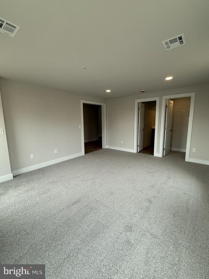 3123 Overlook Dr - Photo 3 of 26