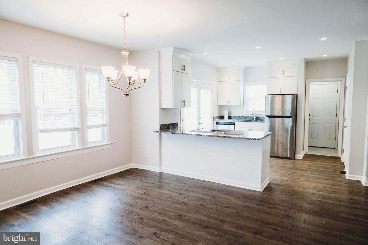 233 Leon Ave - Photo 5 of 20
