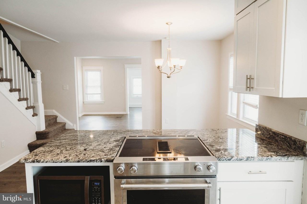 233 Leon Ave - Photo 7 of 20