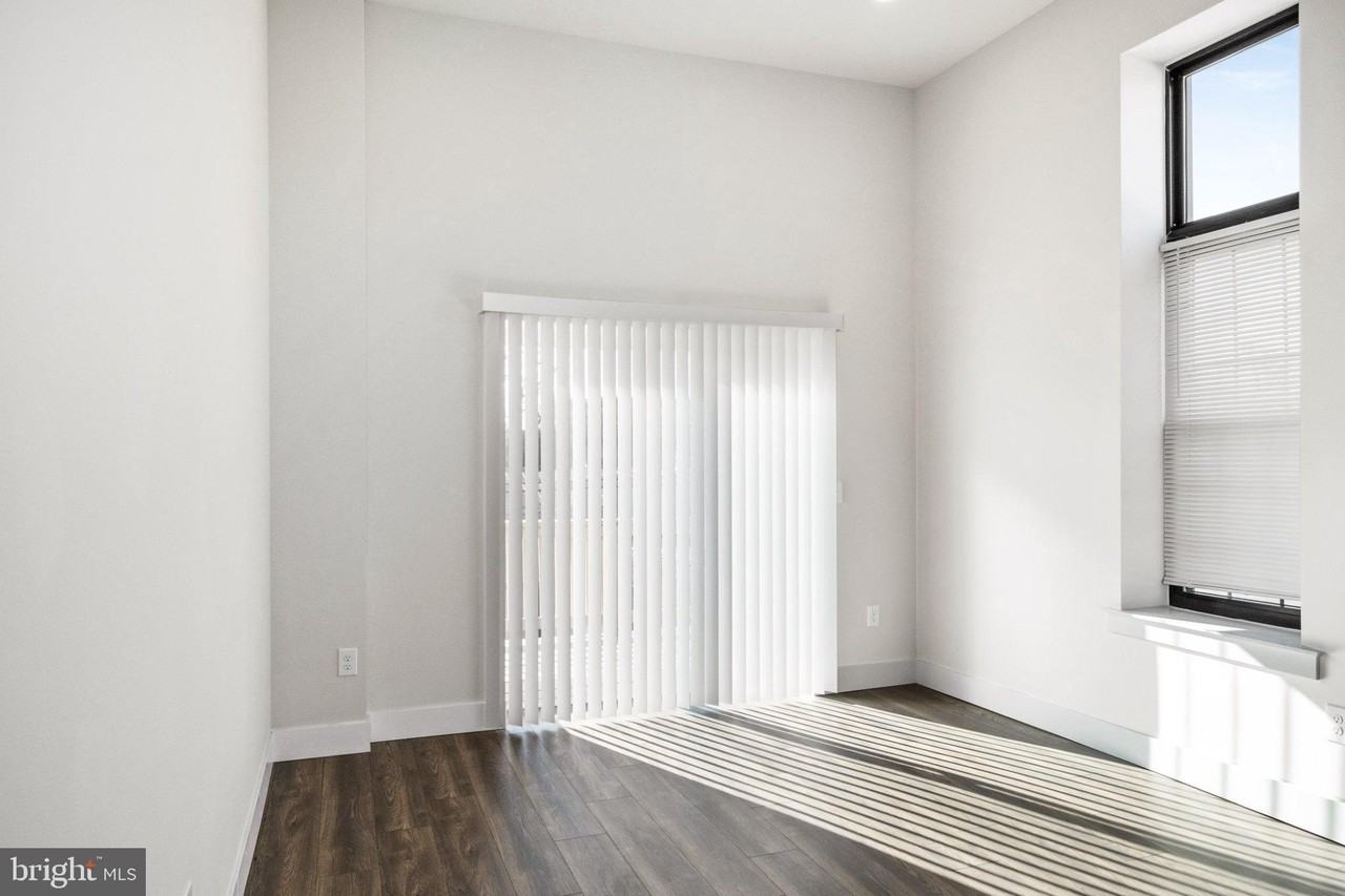 424 Chestnut St #1 - Photo 6 of 36