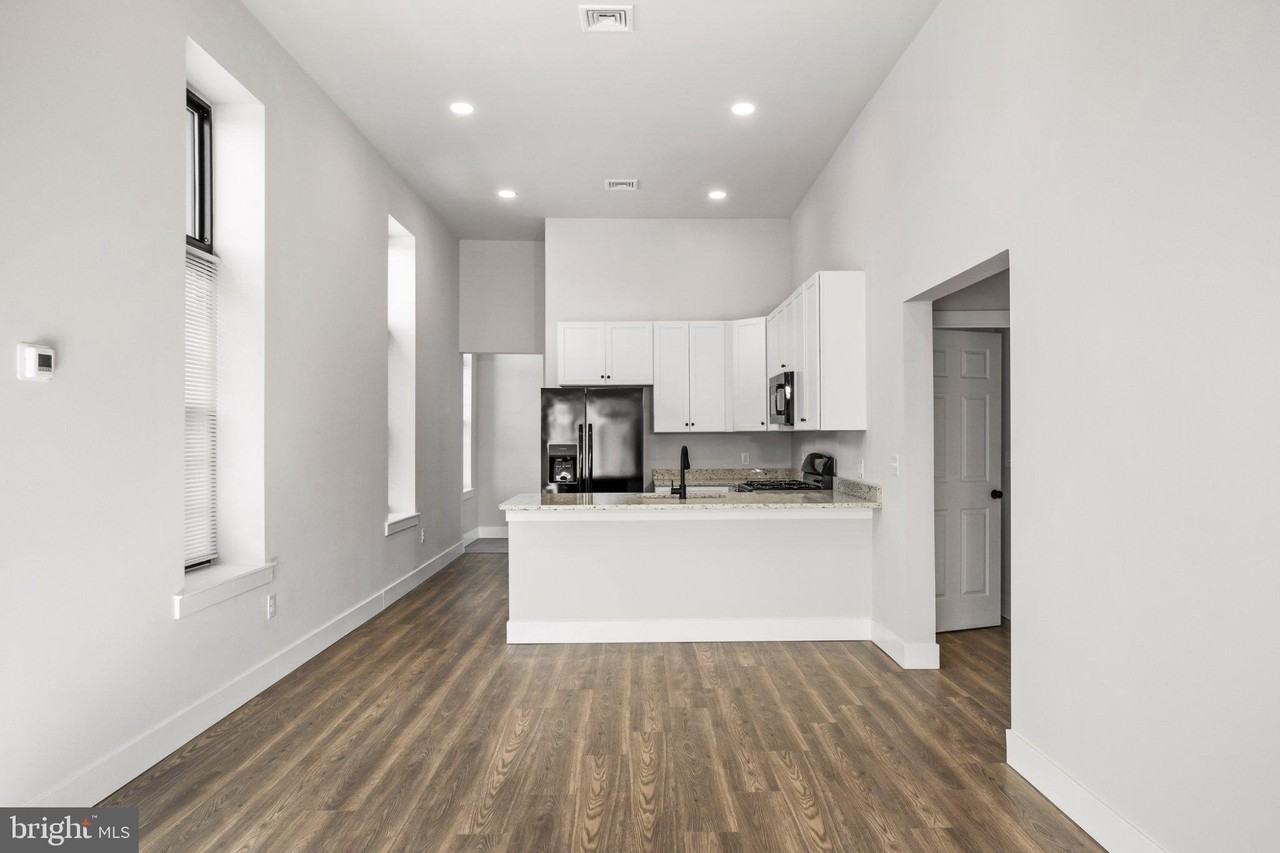 424 Chestnut St #1 - Photo 7 of 36