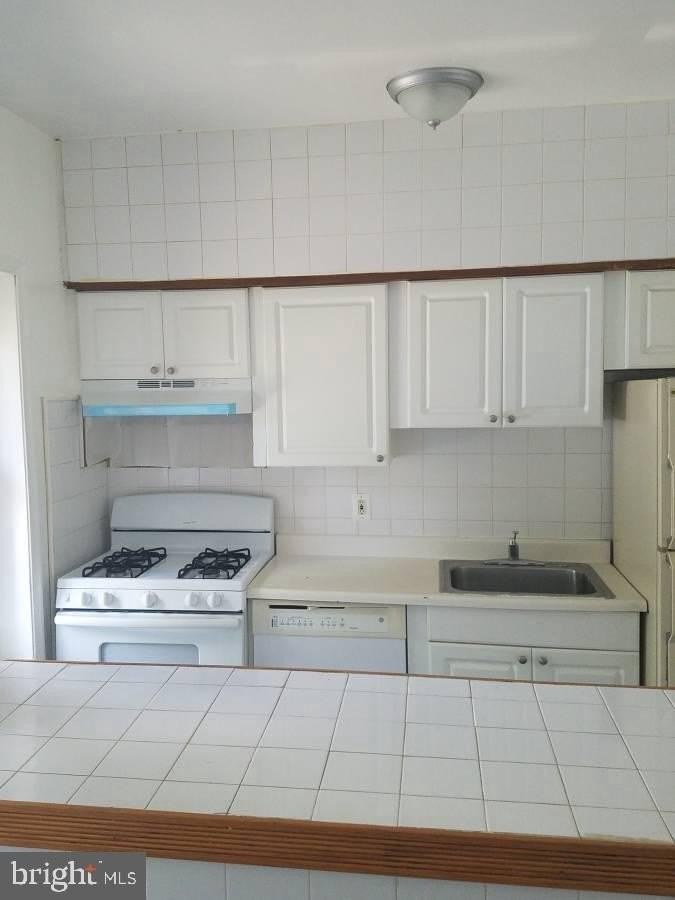 4620 Unruh Ave #2ndFL - Photo 3 of 7