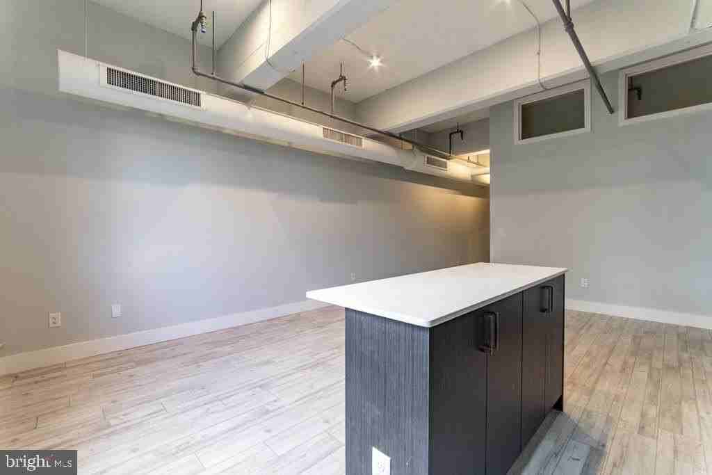 412 S 13th St #303 - Photo 3 of 18