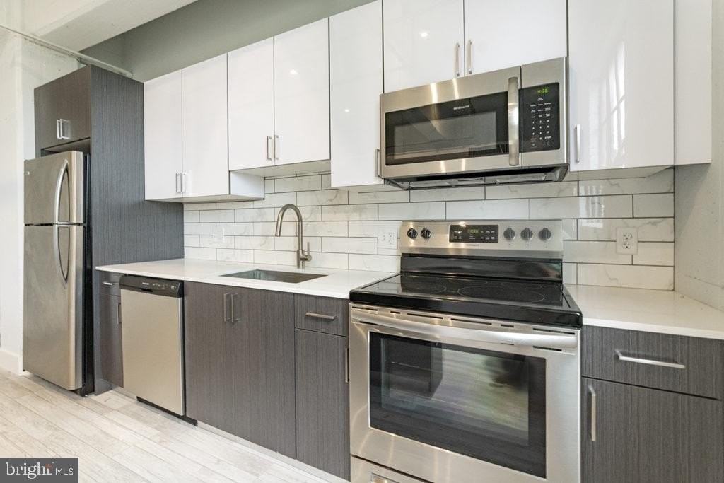412 S 13th St #303 - Photo 6 of 18