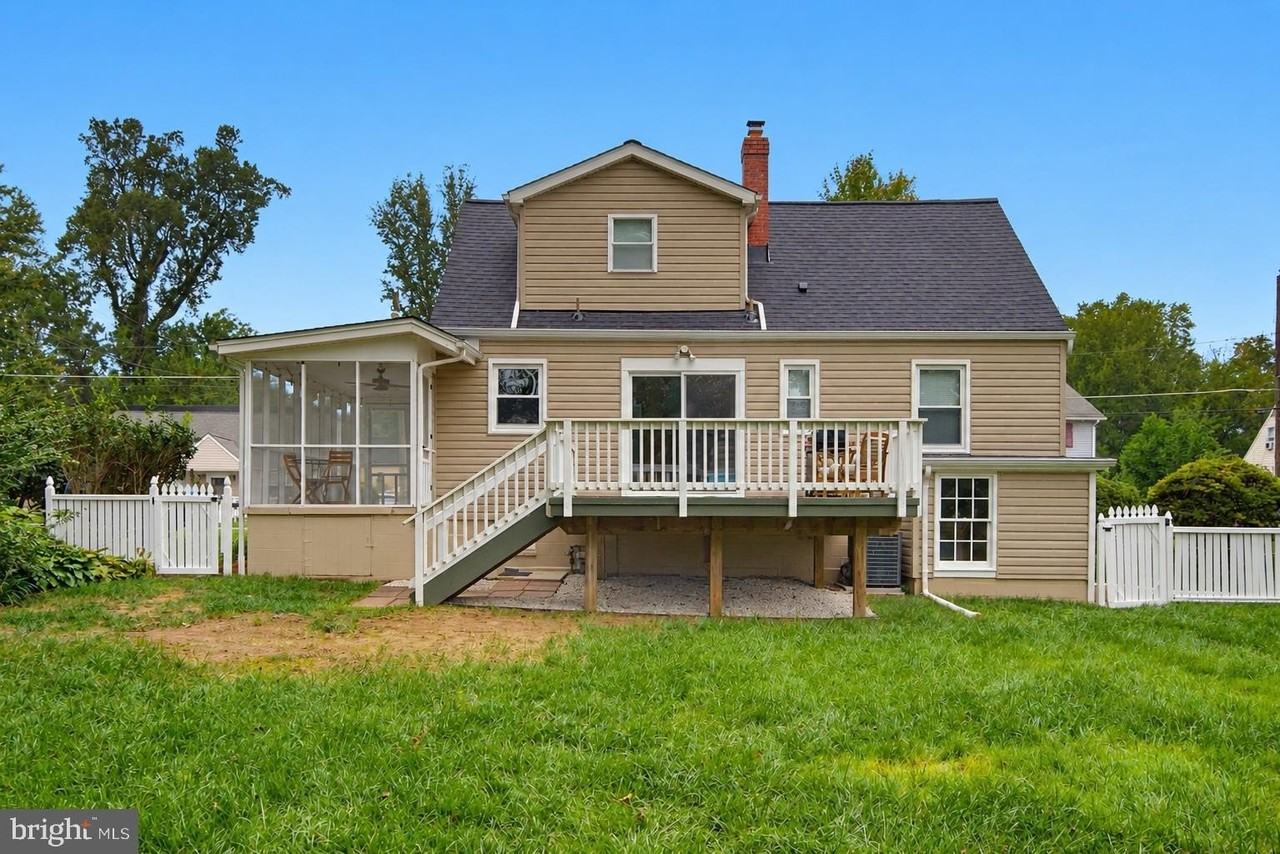 4021 Maple St - Photo 6 of 11