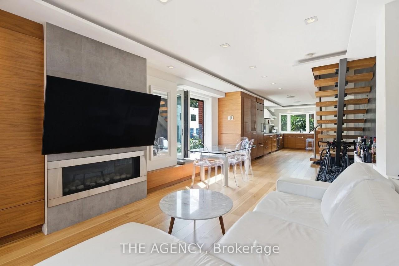 570 Wellington Street West - Photo 7 of 22