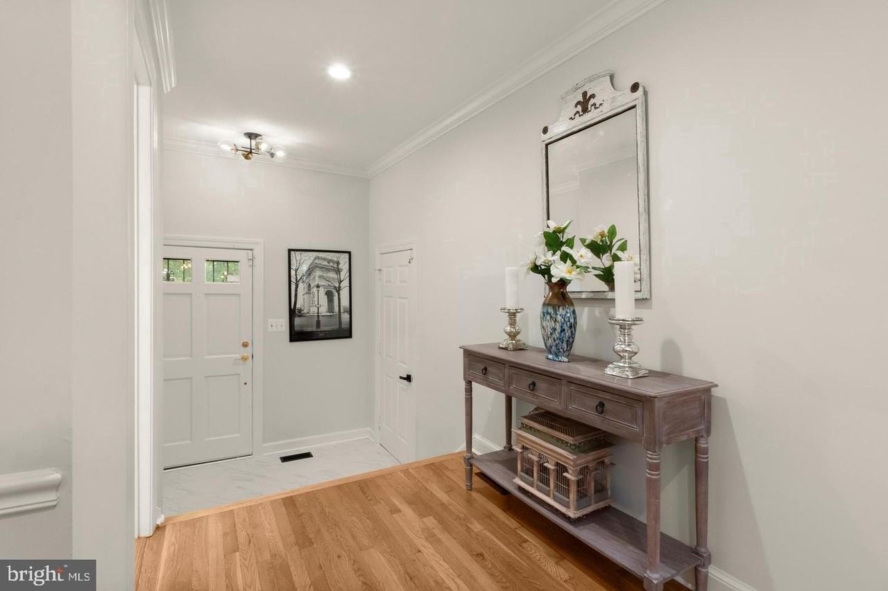 6312 Chaucer View Cir - Photo 4 of 48