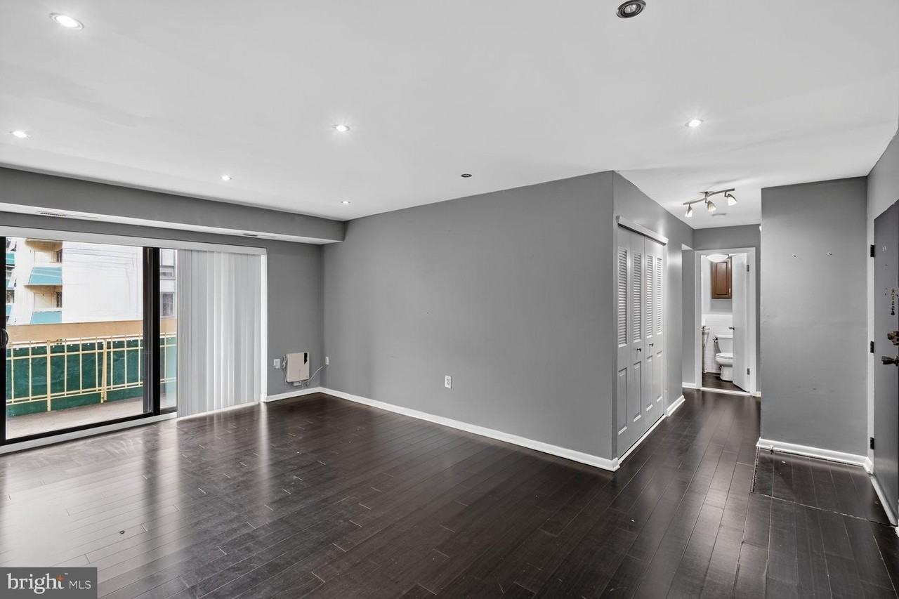 6135 Leesburg Pike #305 - Photo 4 of 20